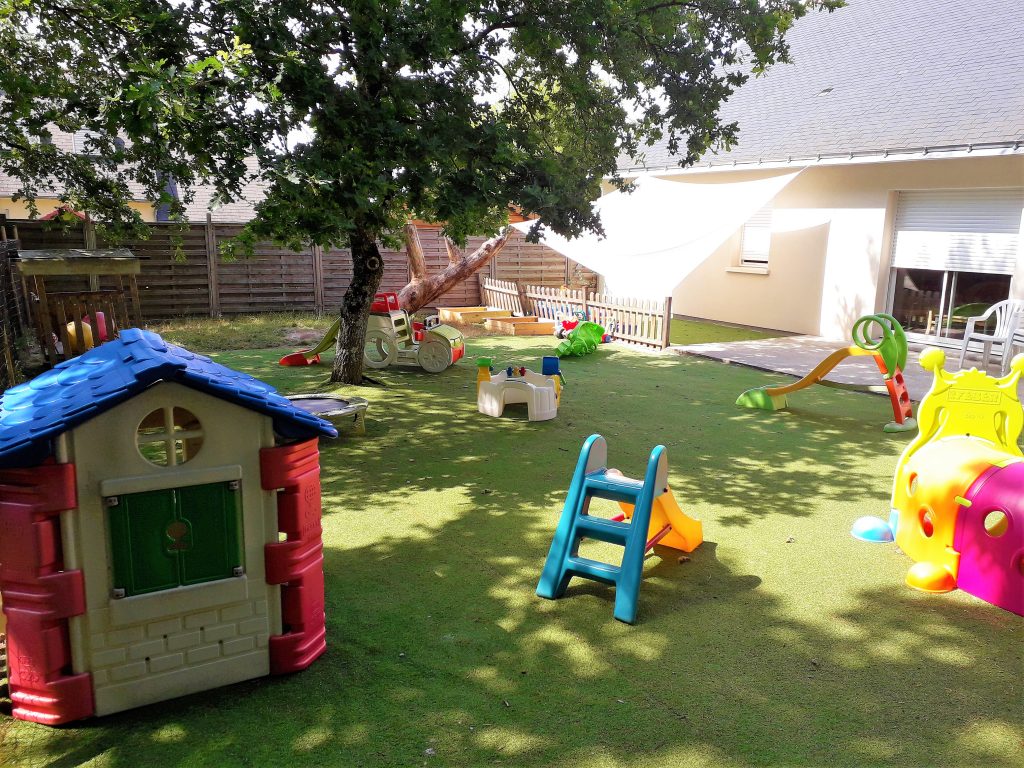 crèche saint georges sur loire